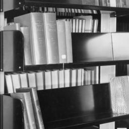 Book Sorting Shelves